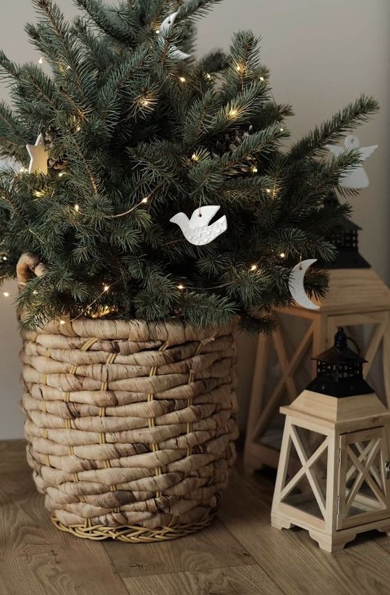 miniature-christmas-tree-decoration